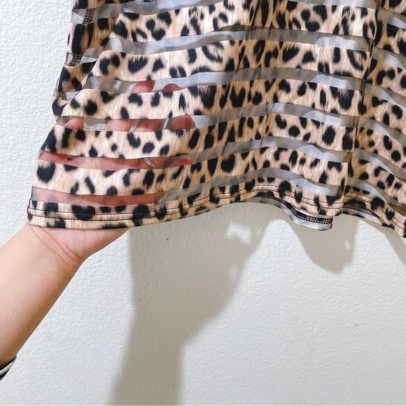 New Look Leopard Print Top 🐆🖤🔲 - Picture 6 of 7